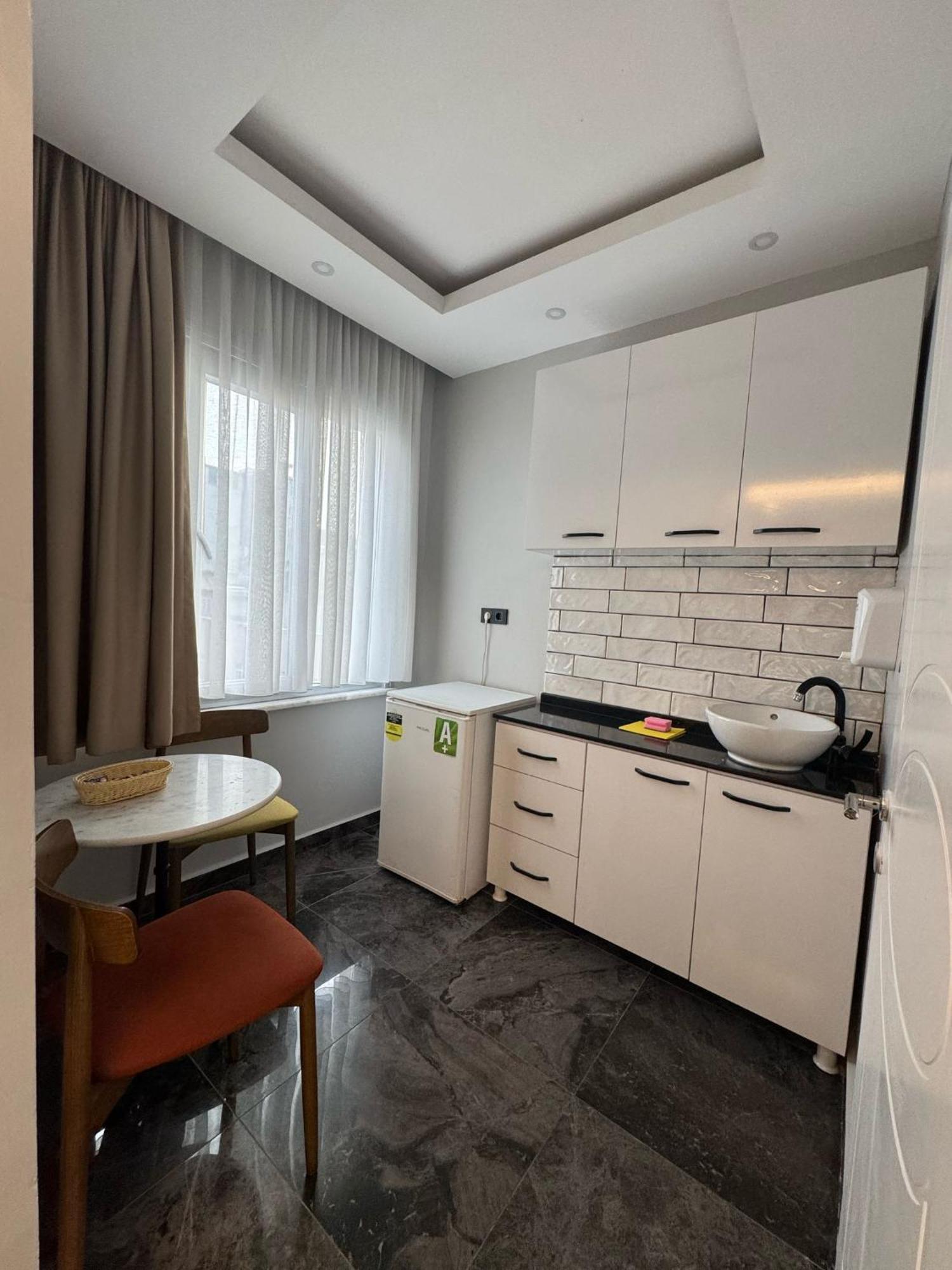 Bguest Hotel & Residence Istanbul Bagian luar foto