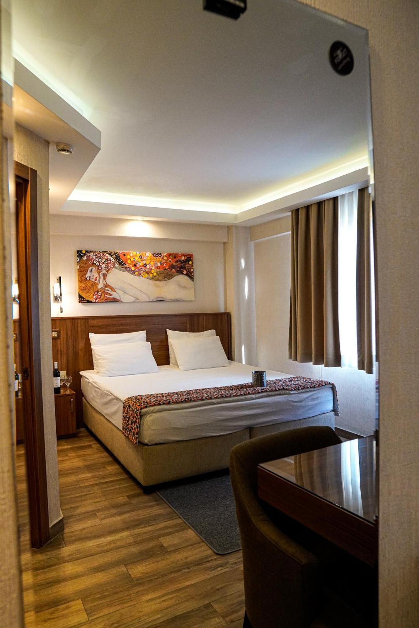 Bguest Hotel & Residence Istanbul Bagian luar foto