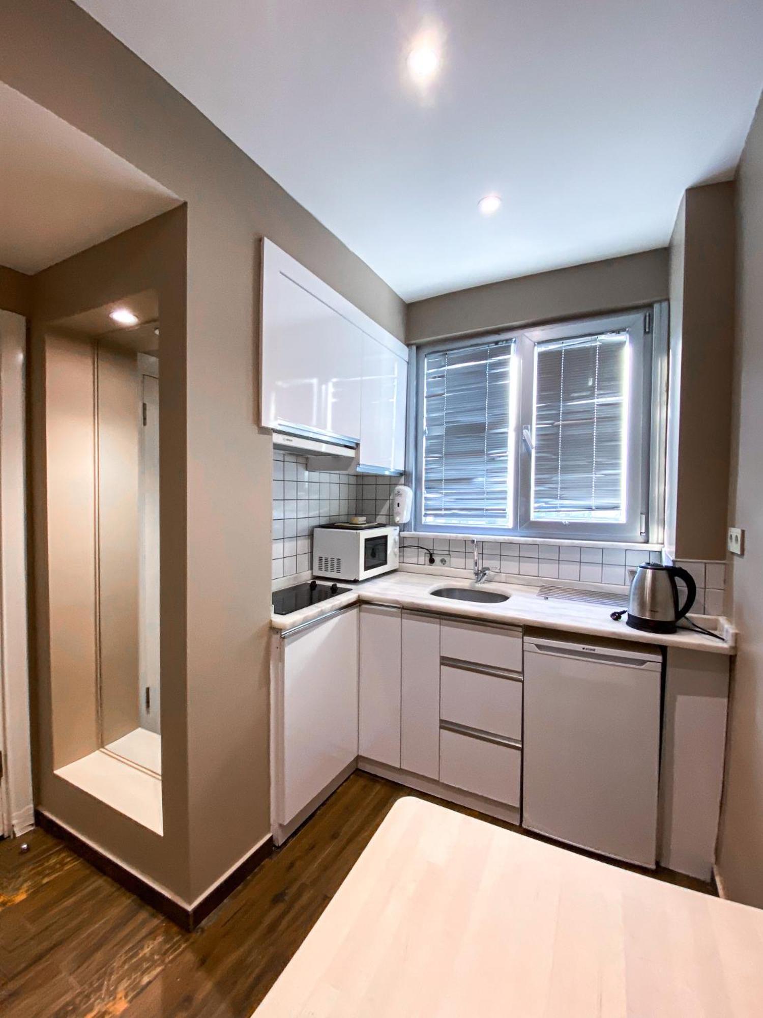 Bguest Hotel & Residence Istanbul Bagian luar foto